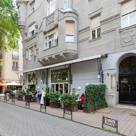 Daire Luxurious In Liszt Ferenc Square *